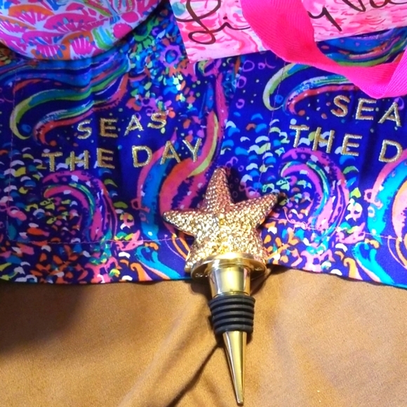 Lilly Pulitzer accessories - Picture 2 of 5